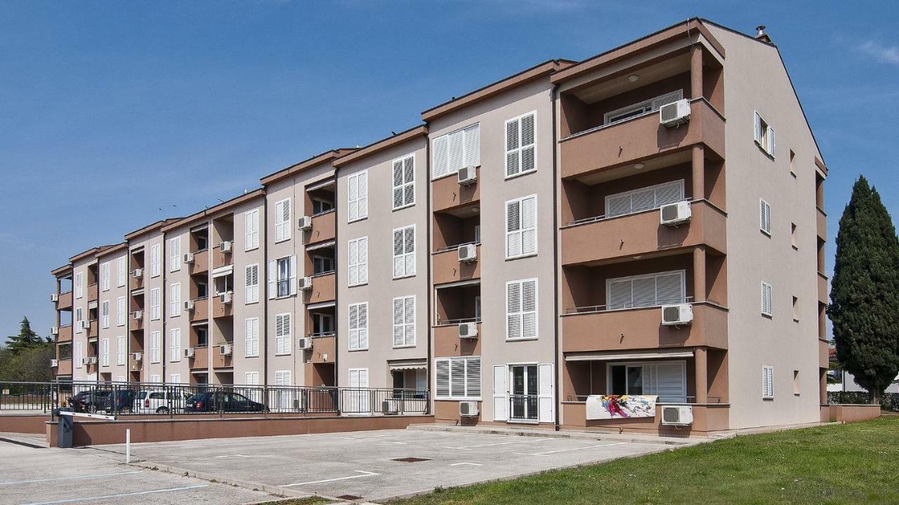Pr Apartment Fažana Buitenkant foto